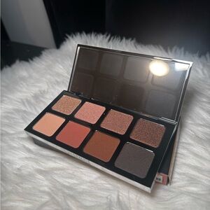 IL Makiage Colour Boss Master Palette